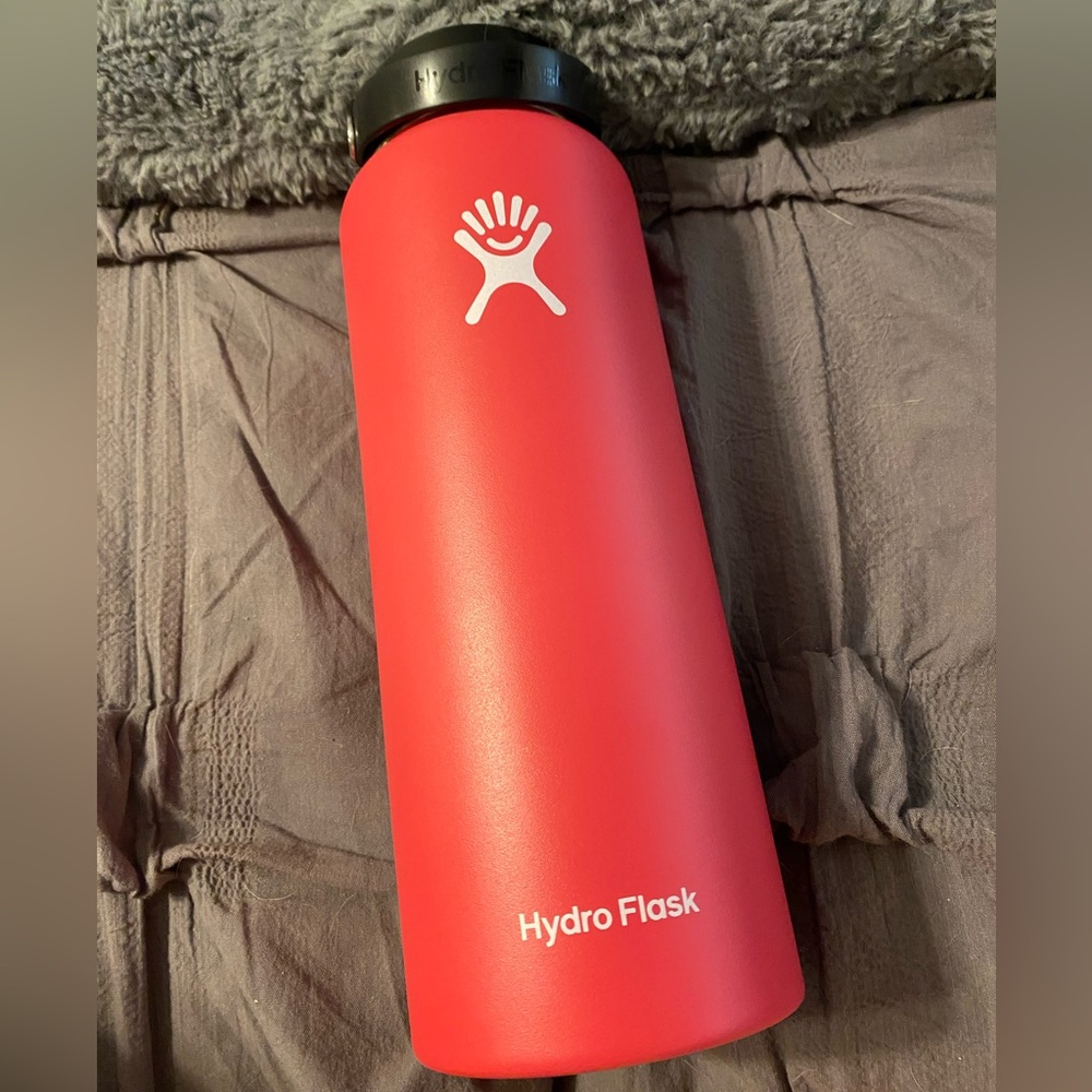 Hydro Flask 40 oz wide mouth water bottle